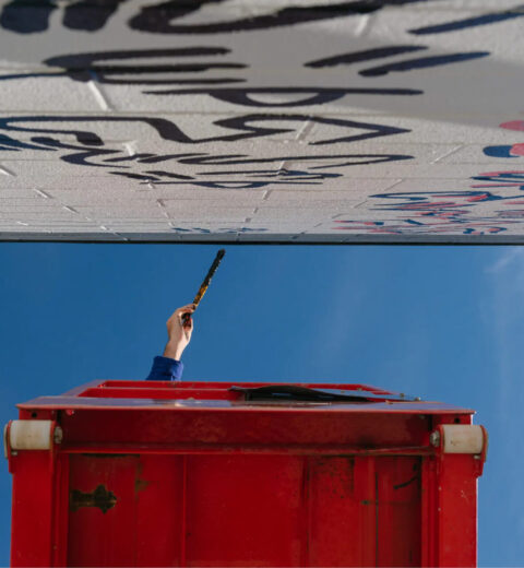 Adidas x Hattie Stewart transformam arte em produto